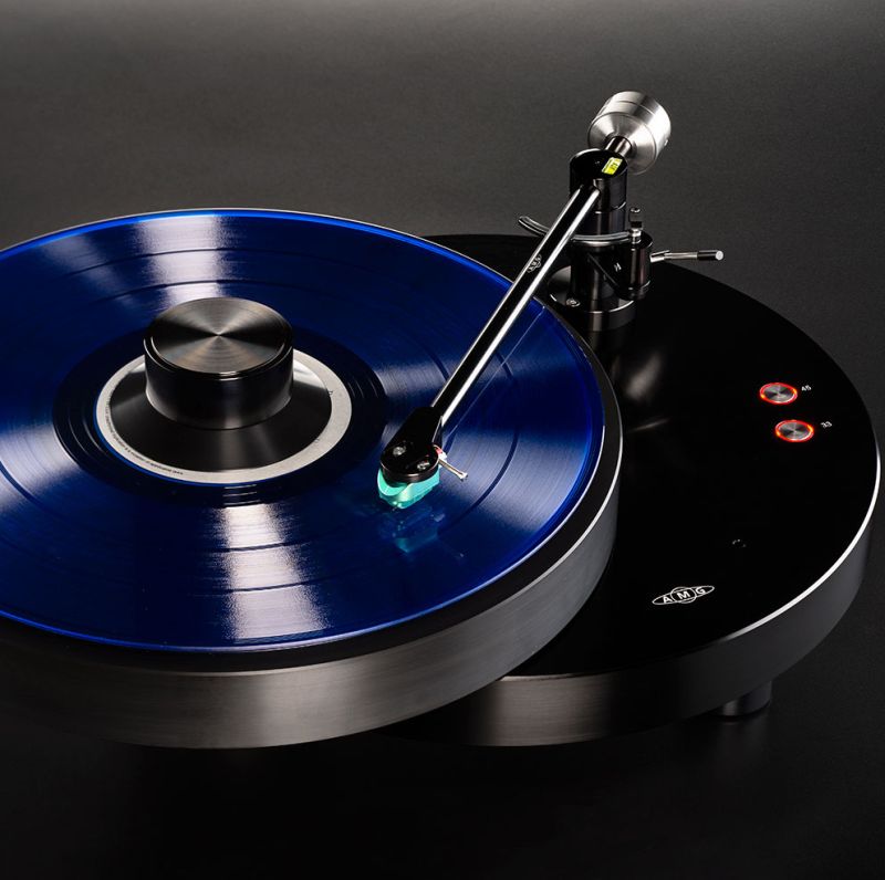 AMG Giro turntable and 9W2 tonearm